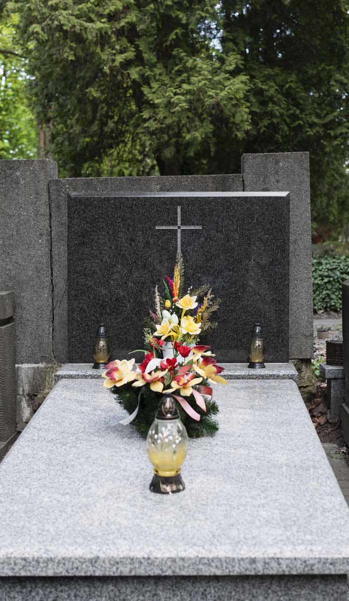 Памятники на могилу в Мурманске